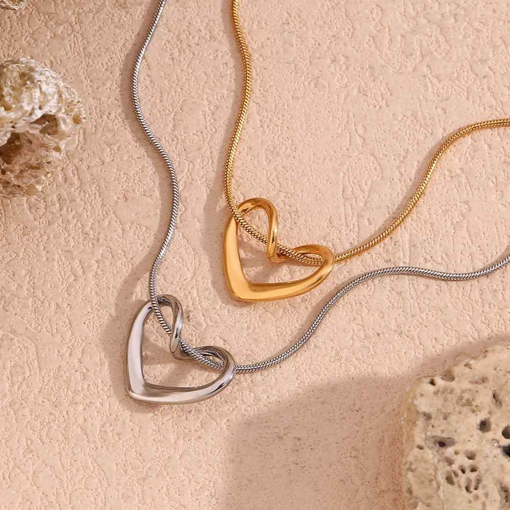Cordina Heart Necklace - RIYOVA Jewelry