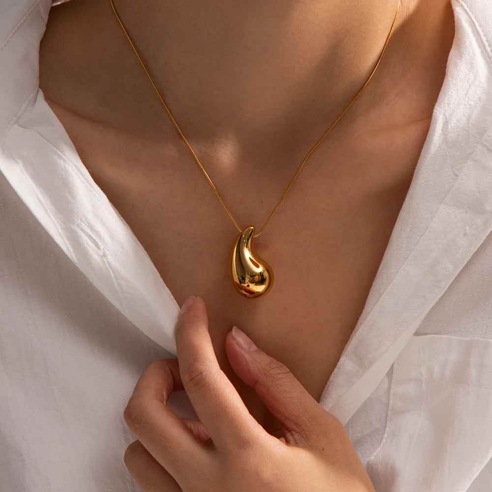 Nora Aqua Pendant - RIYOVA Jewelry