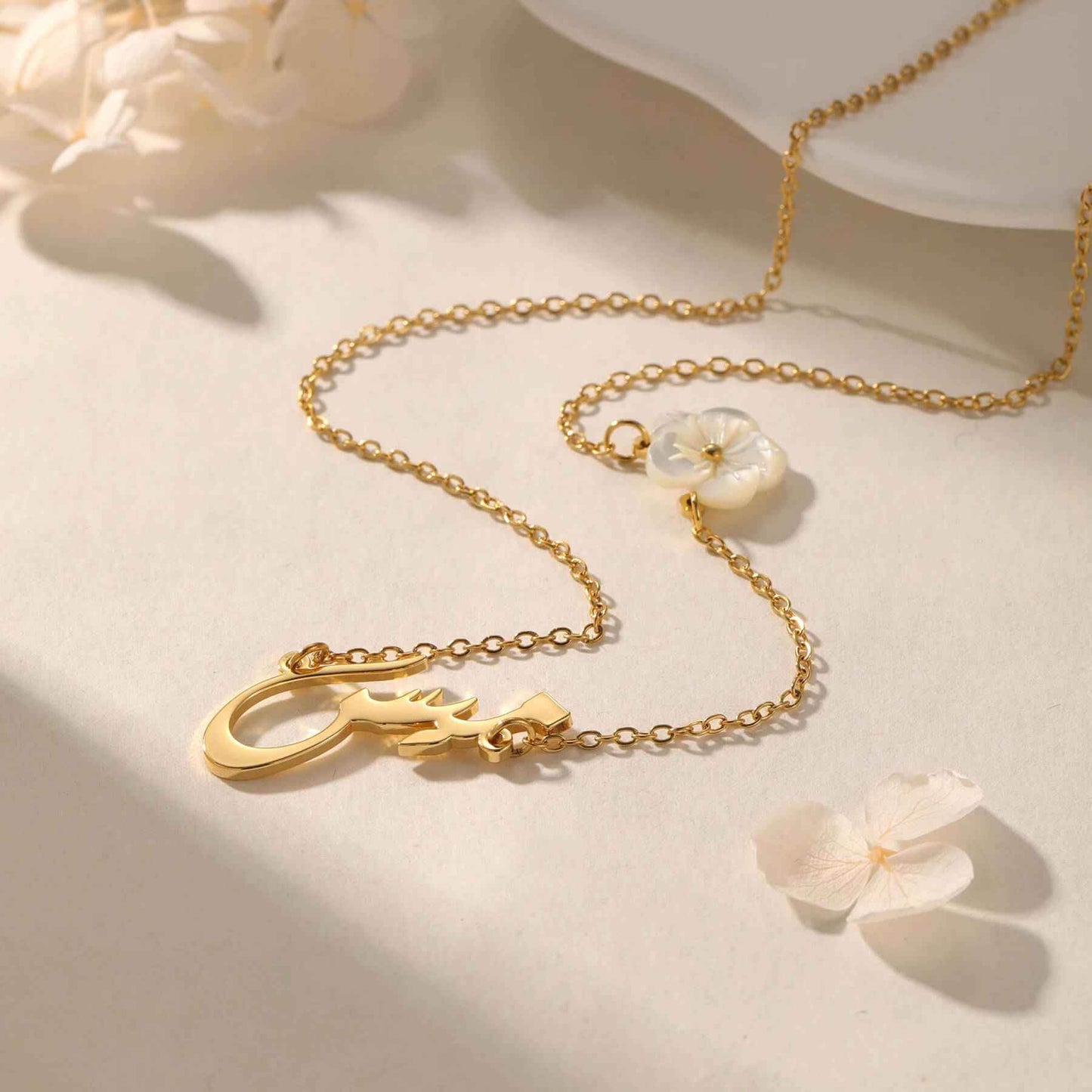 Customizable Mother of Pearl Flower Necklace - RIYOVA Jewelry