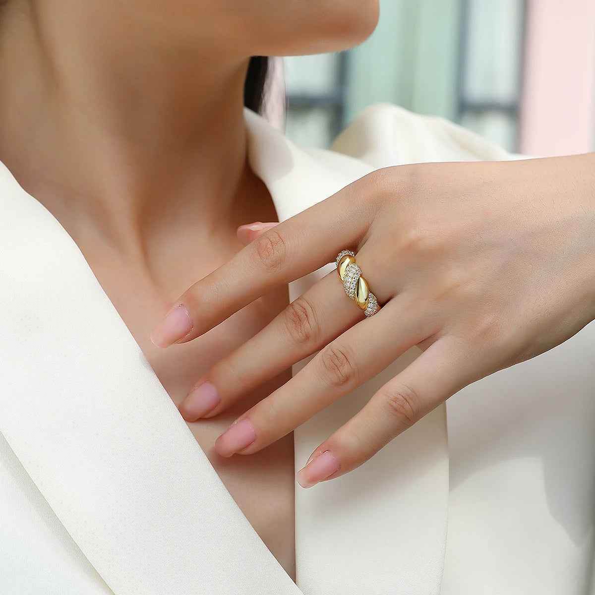 Veloura Ring - RIYOVA Jewelry