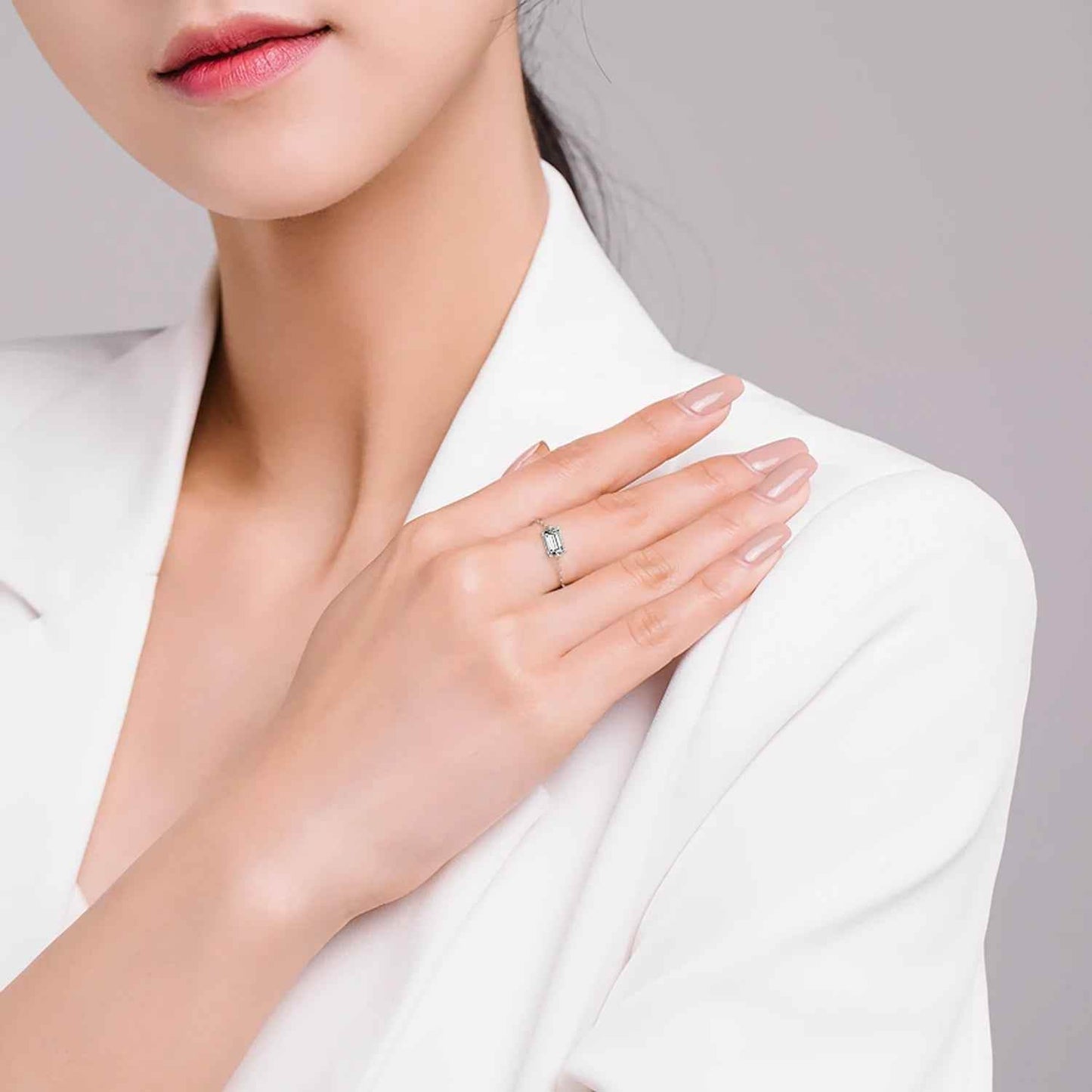 Elara Bar Chain Ring - RIYOVA Jewelry