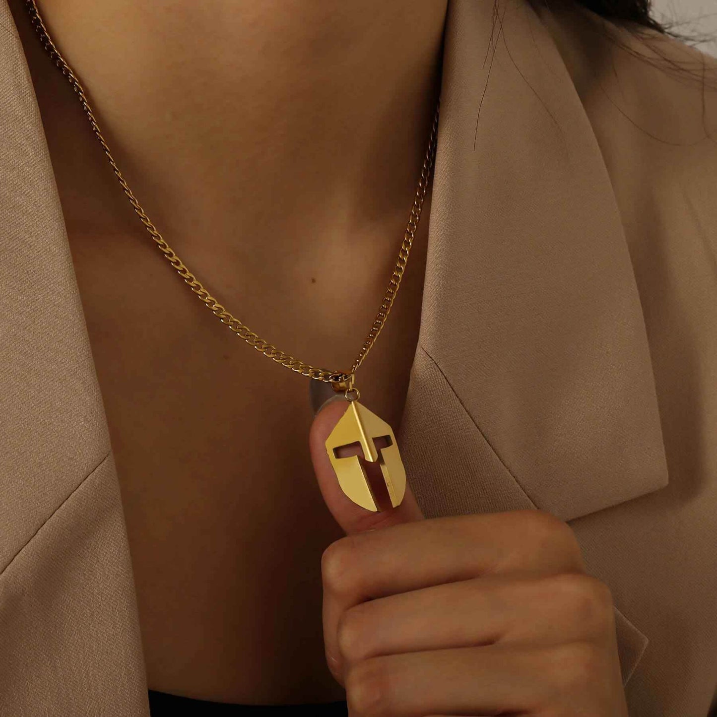 Zeus Thunderbolt Pendant Necklace - RIYOVA Jewelry