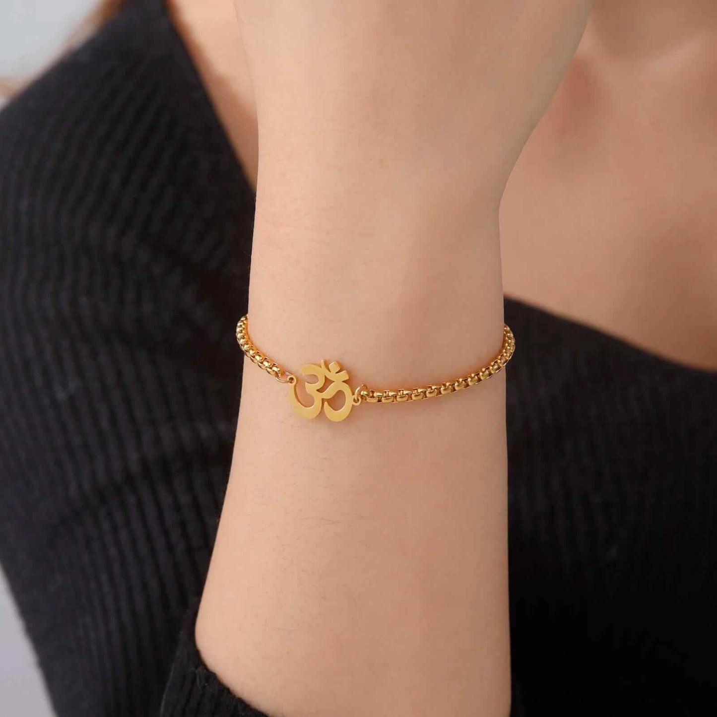 Om Shanti Om Bracelet - RIYOVA Jewelry