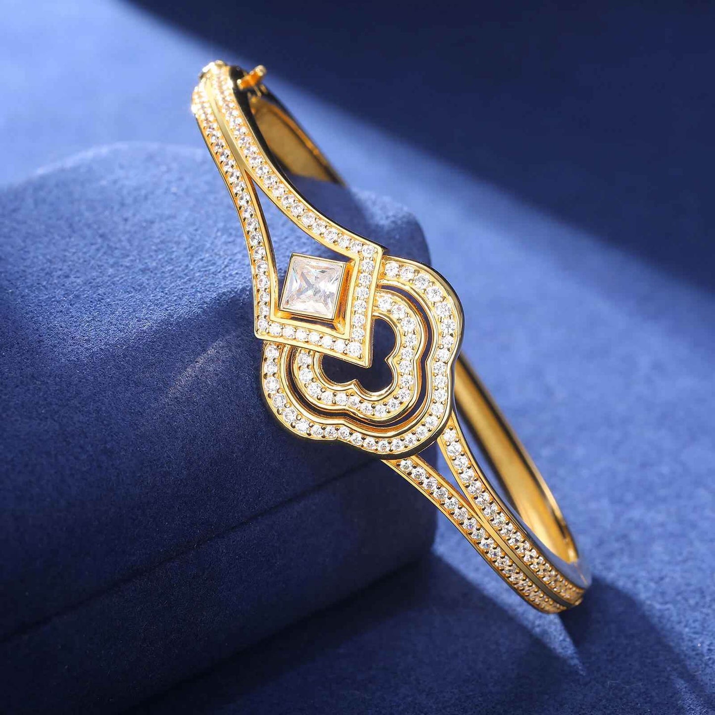 925 Iced Out Clover Bracelet - RIYOVA Jewelry