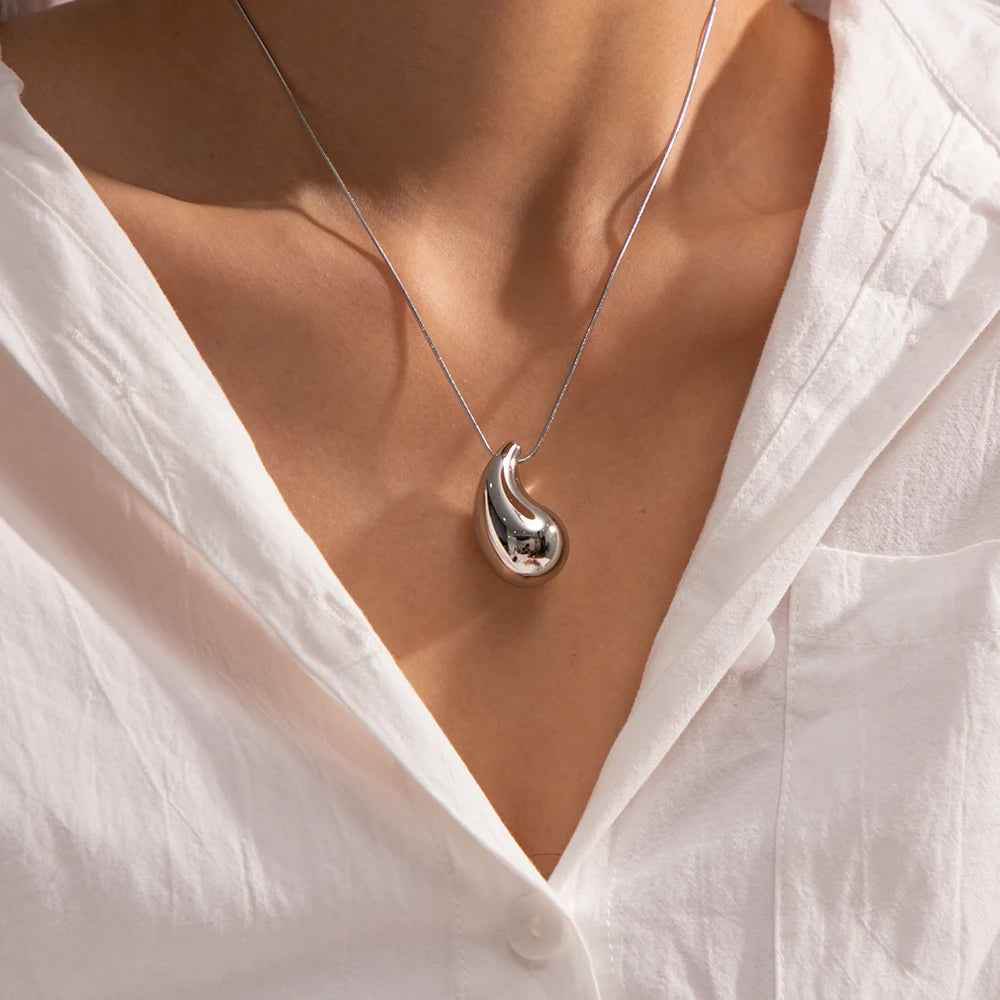 Nora Aqua Pendant - RIYOVA Jewelry
