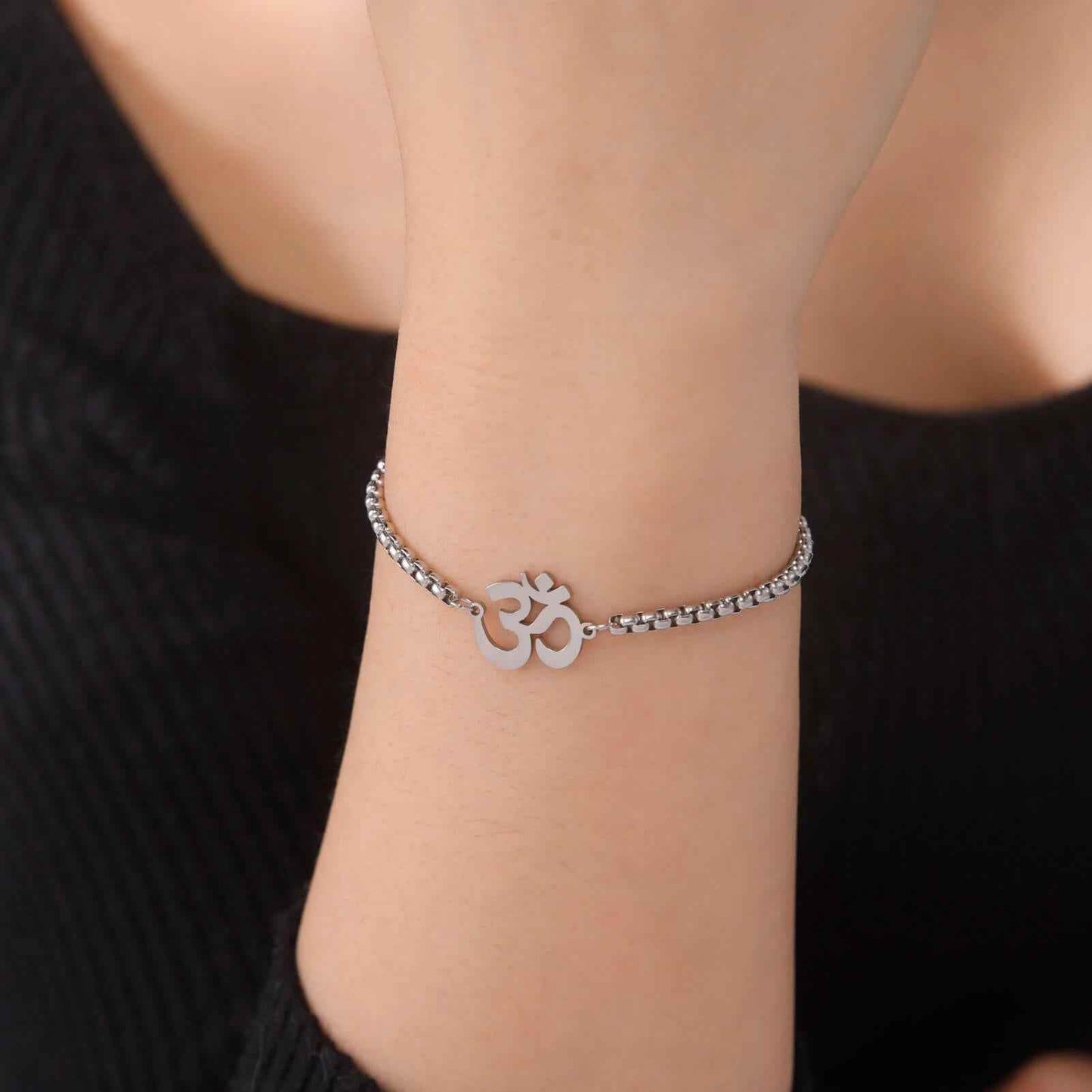 Om Shanti Om Bracelet - RIYOVA Jewelry