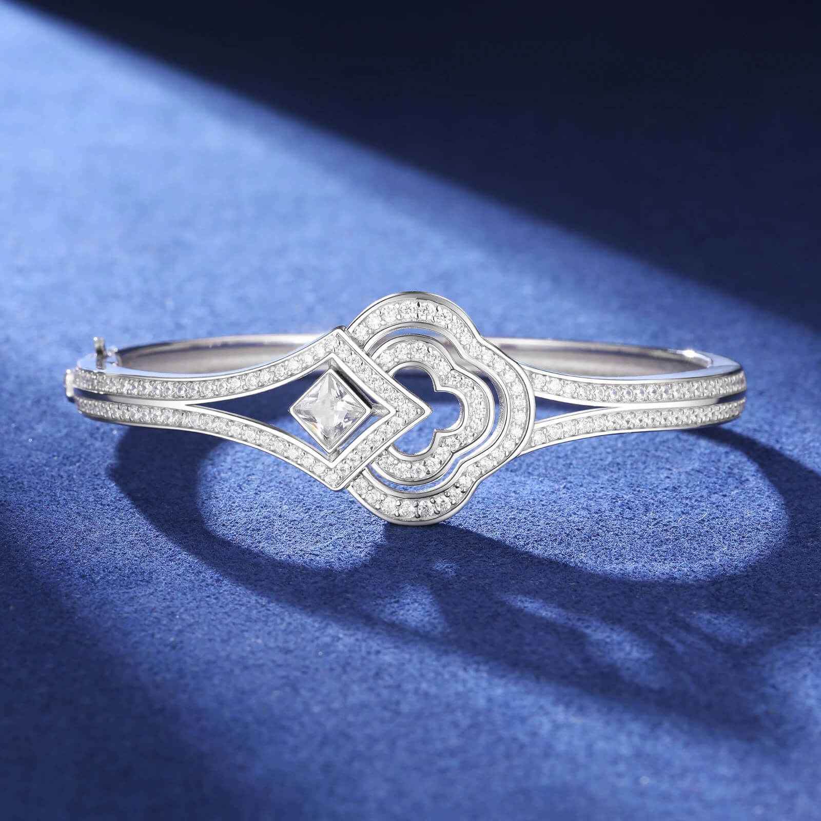 925 Iced Out Clover Bracelet - RIYOVA Jewelry