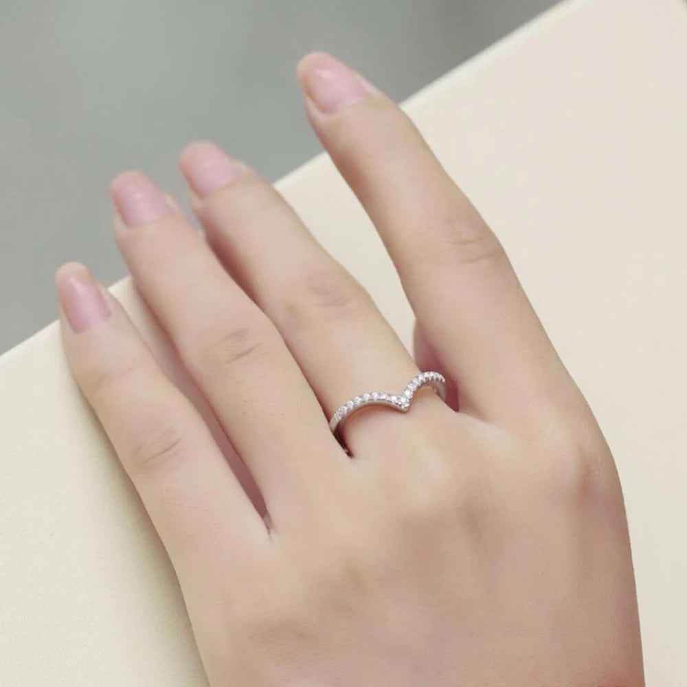 Flora Moissanite Ring - RIYOVA Jewelry