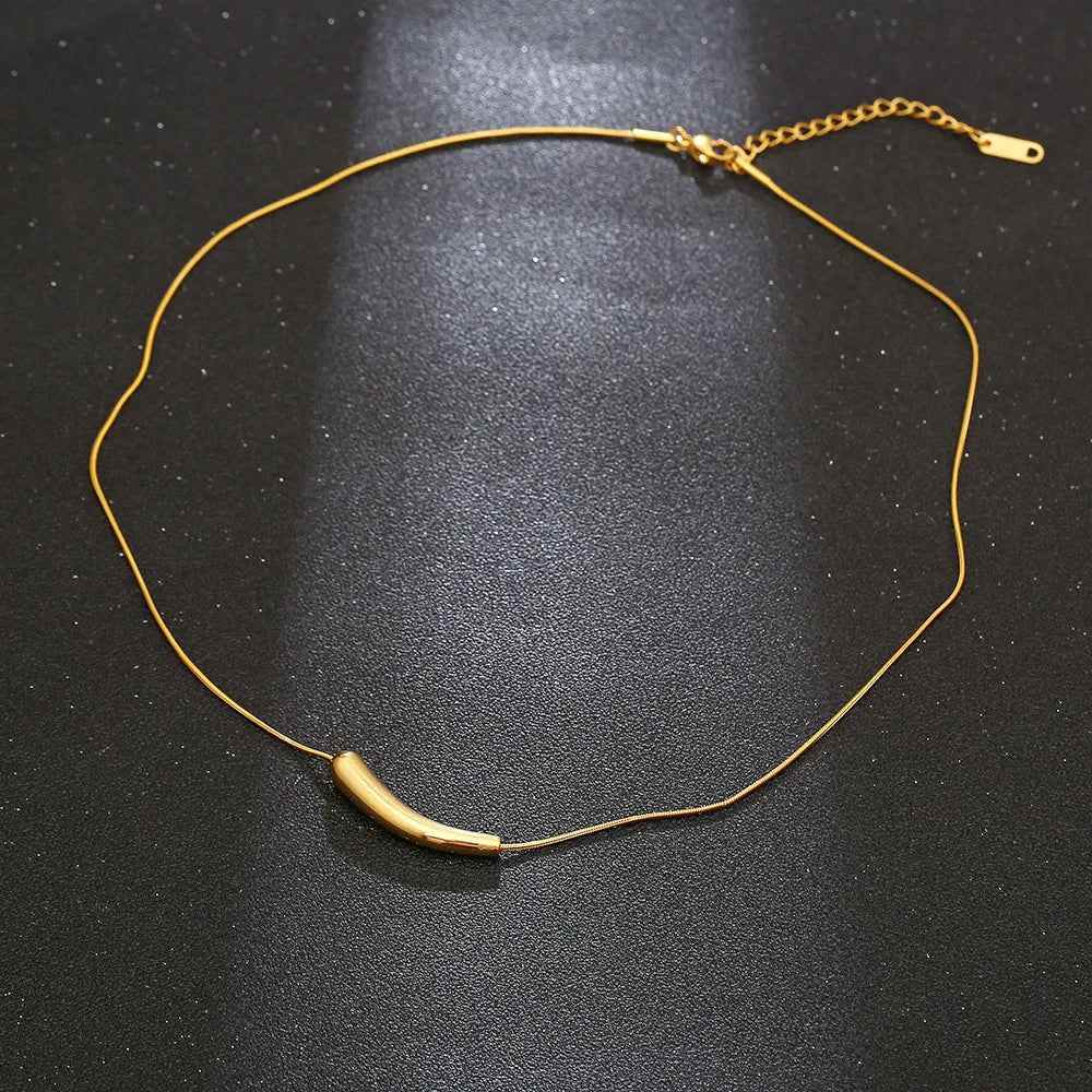 Halo Curve Necklace - RIYOVA Jewelry