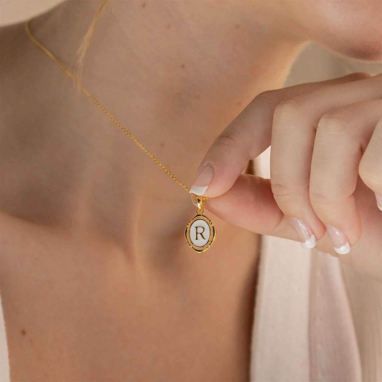Emma Initial Pendant Necklace - RIYOVA Jewelry