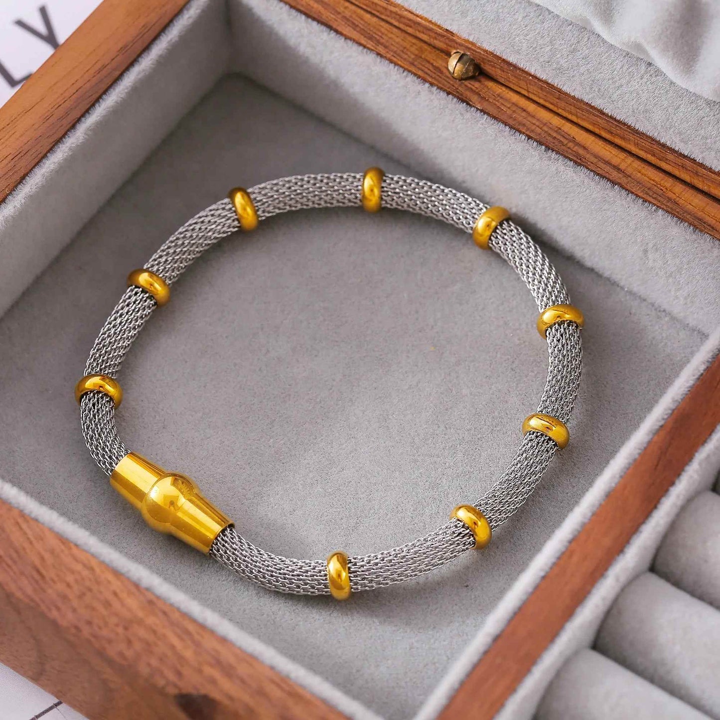 Melaina Minimalistic Bracelet - RIYOVA Jewelry