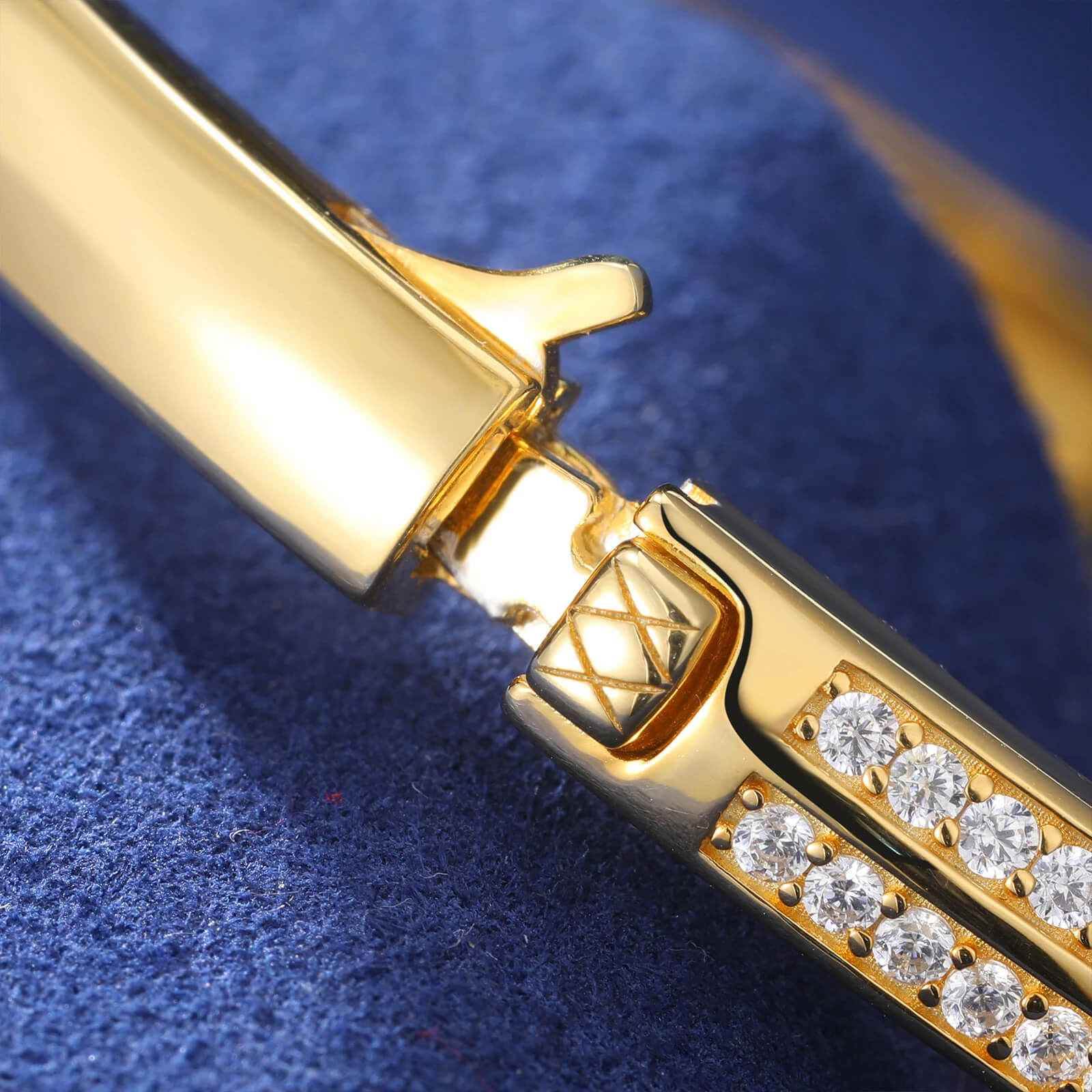 925 Iced Out Clover Bracelet - RIYOVA Jewelry