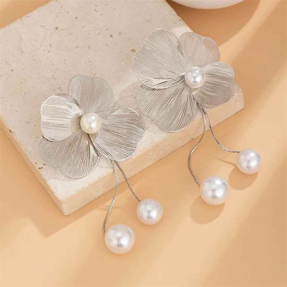 Flower Petal Pearl Earrings - RIYOVA Jewelry