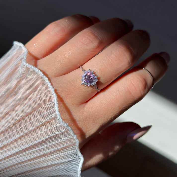 Queen of Hearts Chain Ring - RIYOVA Jewelry