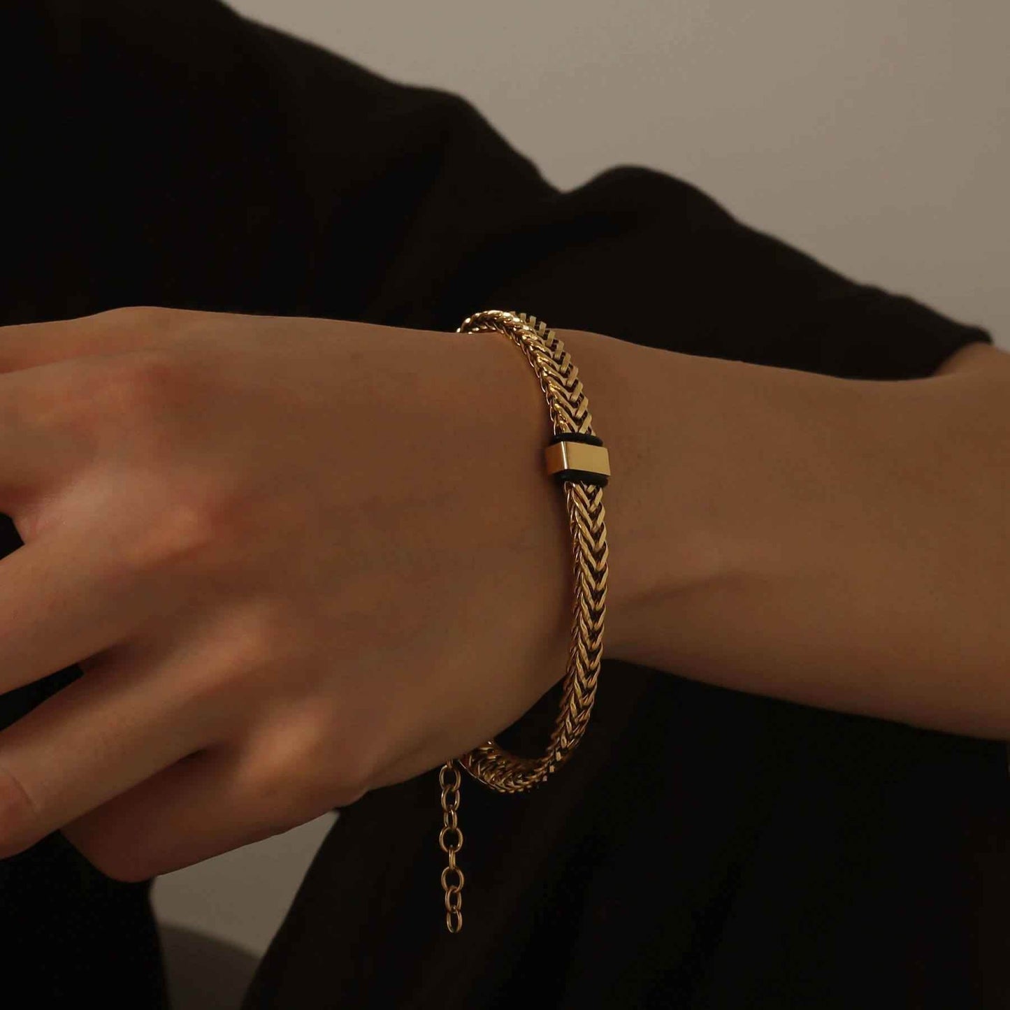 Engraved Shawn Custom Bracelet - RIYOVA Jewelry