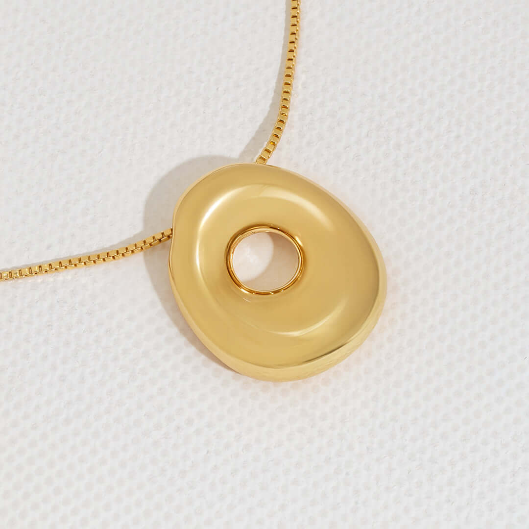 Yumi Bubble Initial Necklace 18k Gold Plated O