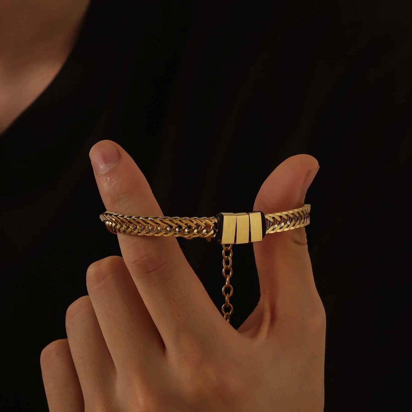 Engraved Shawn Custom Bracelet - RIYOVA Jewelry