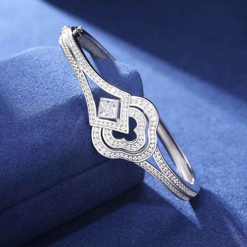 925 Iced Out Clover Bracelet - RIYOVA Jewelry