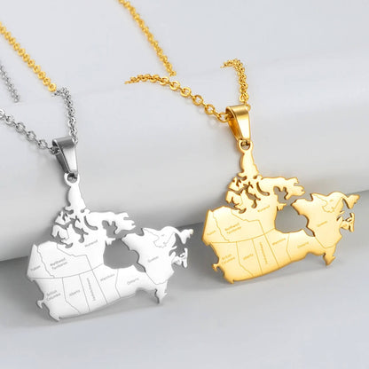 Collier avec pendentif fièrement canadien