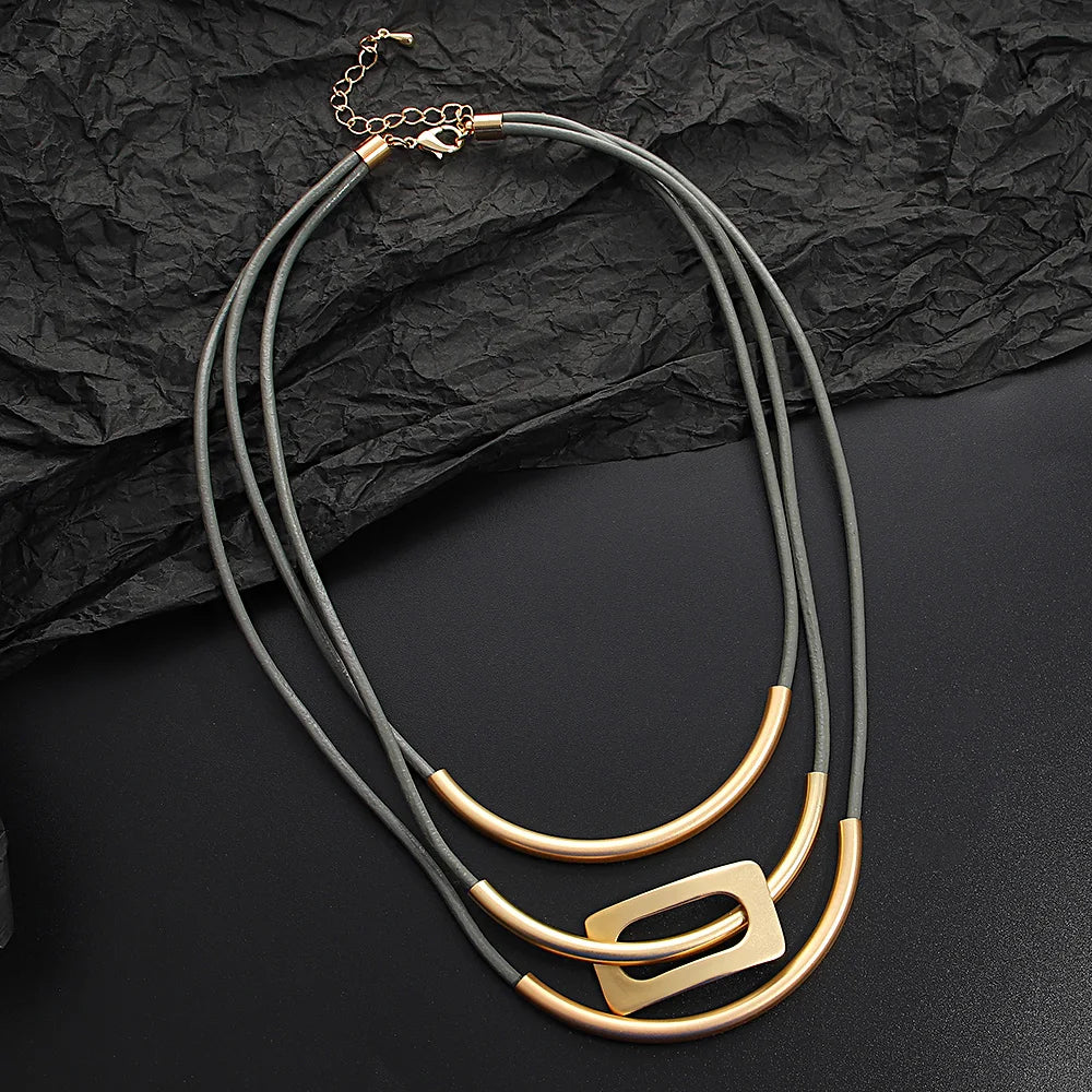 Eluna Necklace