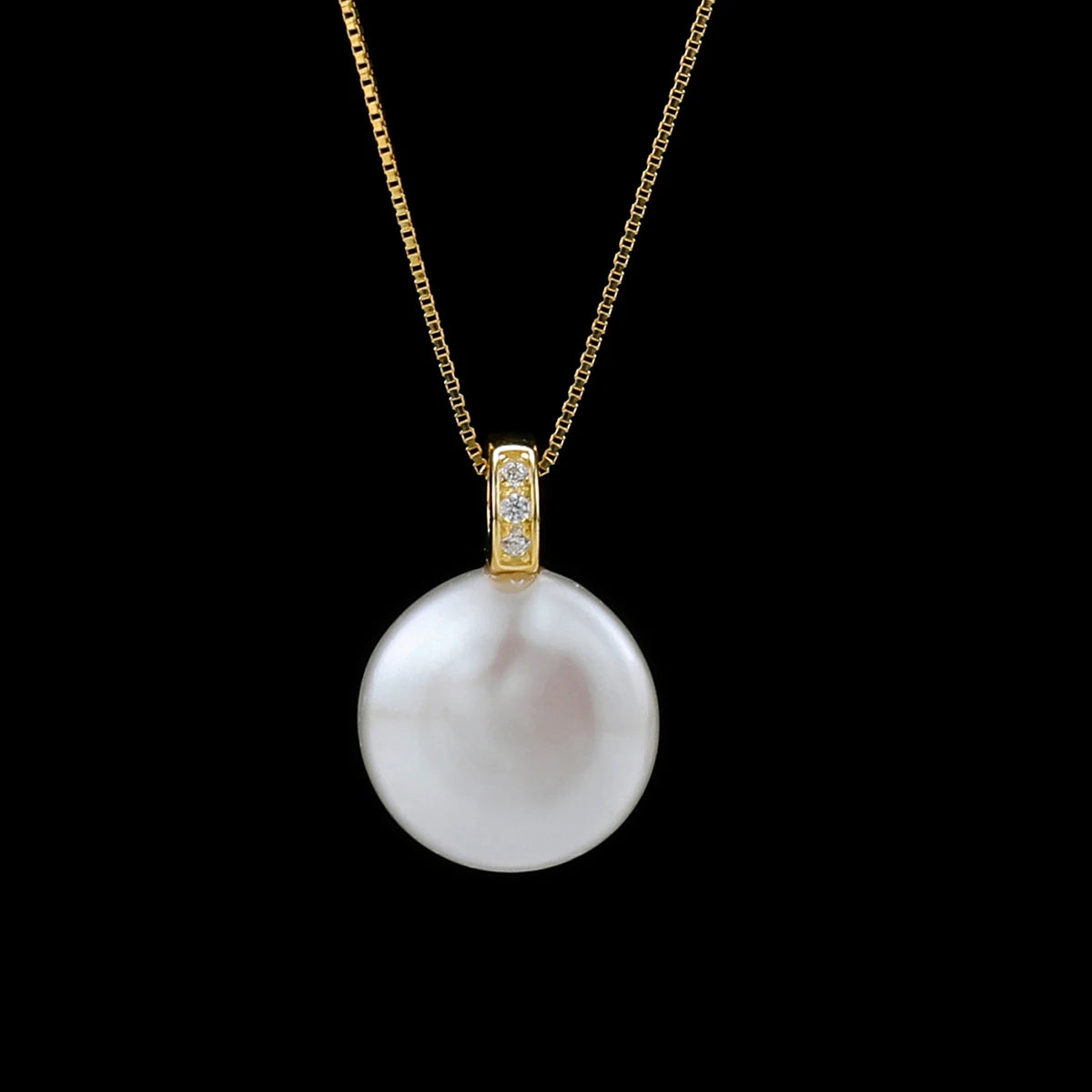 Megara Pearl Necklace