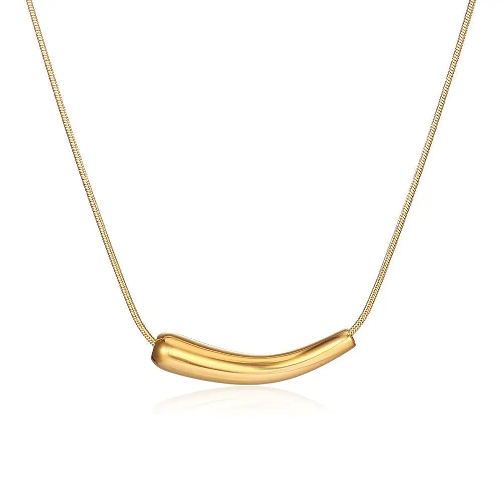 Halo Curve Necklace