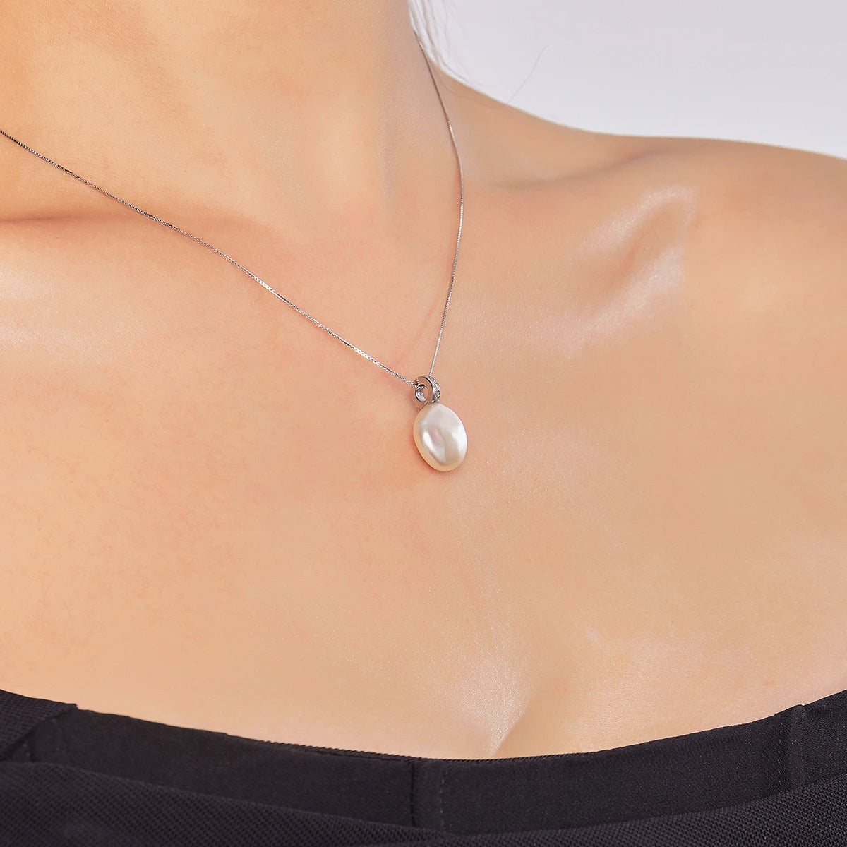 Megara Pearl Necklace