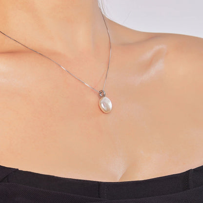 Megara Pearl Necklace