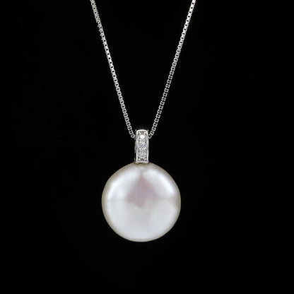 Megara Pearl Necklace