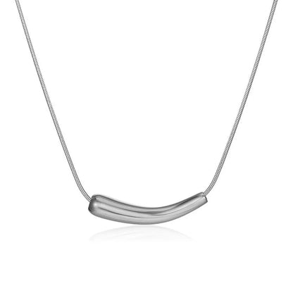 Halo Curve Necklace