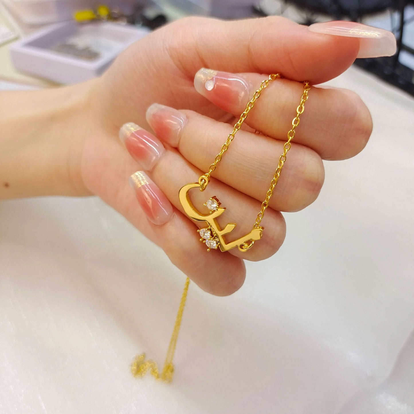 Custom Arabic Zirconia Name Necklace – 18K Gold Plated Pendant with Diamond Accent for Women