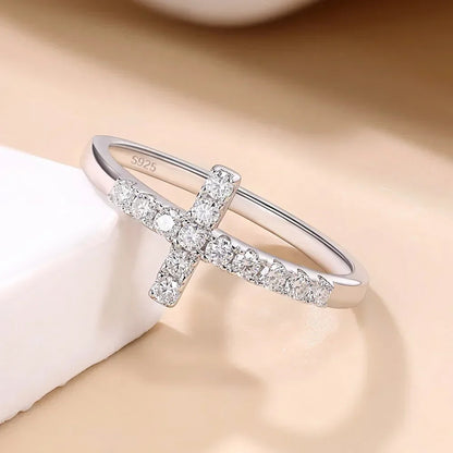 Mabel Moissanite Ring