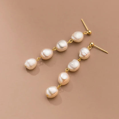 Lulu Pearl Earrings