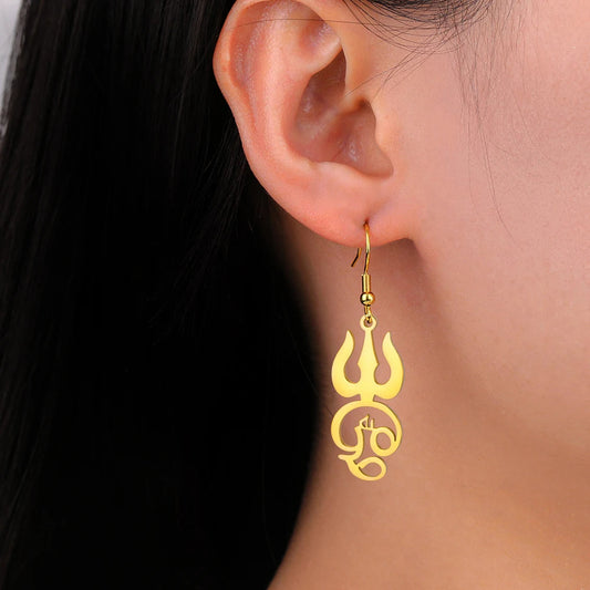 Boucles d'oreilles Shiva avec le trident Om tamoul