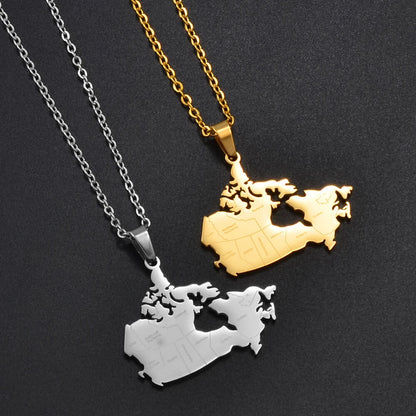 Collier avec pendentif fièrement canadien