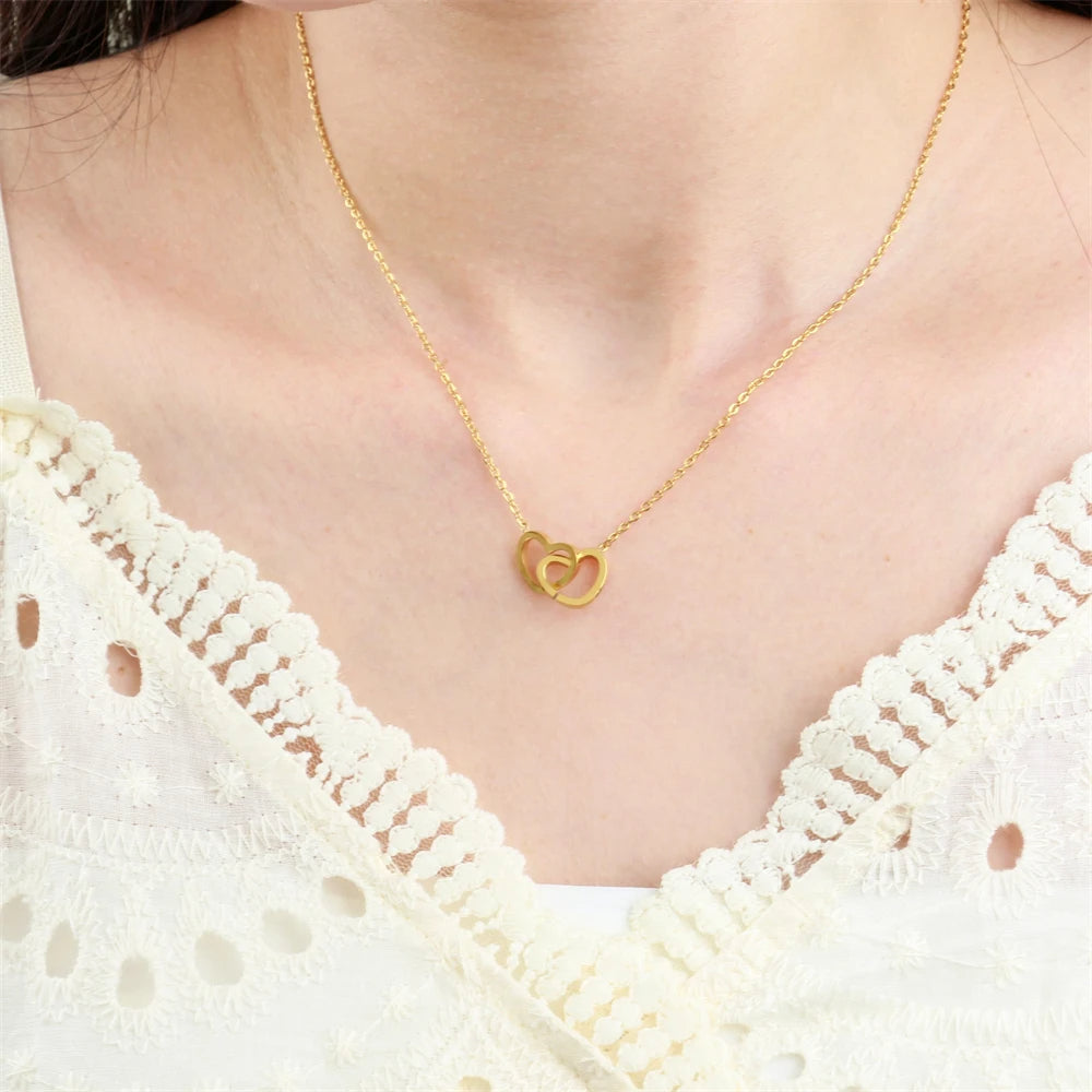 Alma Engravable Necklace