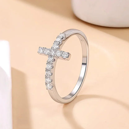 Mabel Moissanite Ring