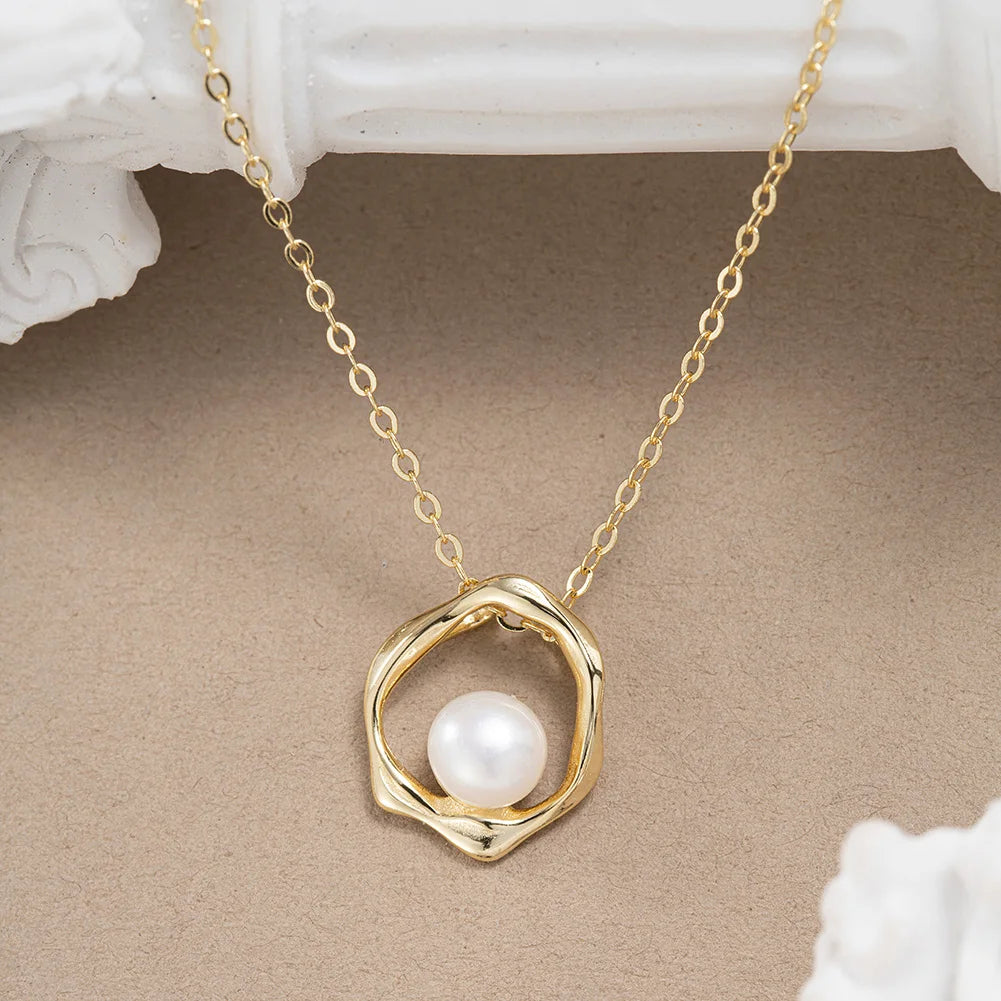 Nishi Pearl Necklace