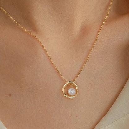 Nishi Pearl Necklace