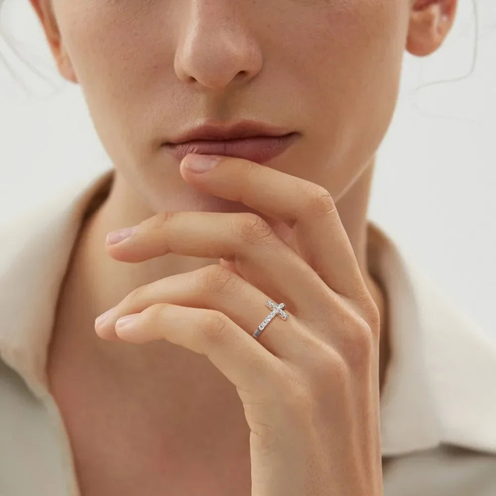 Mabel Moissanite Ring