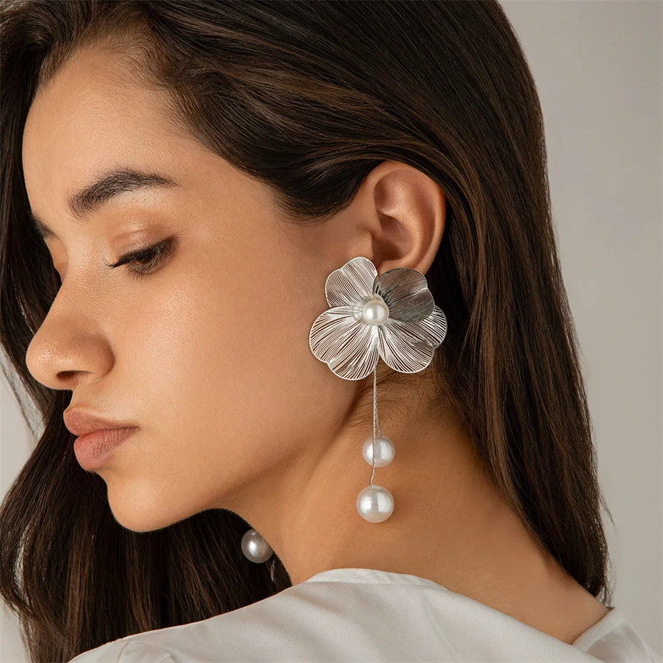 Flower Petal Pearl Earrings - RIYOVA Jewelry