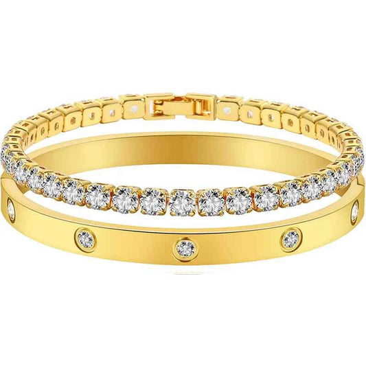 Elegant Eternal Love Bracelet with 18k Gold Plating on Woman’s Wrist